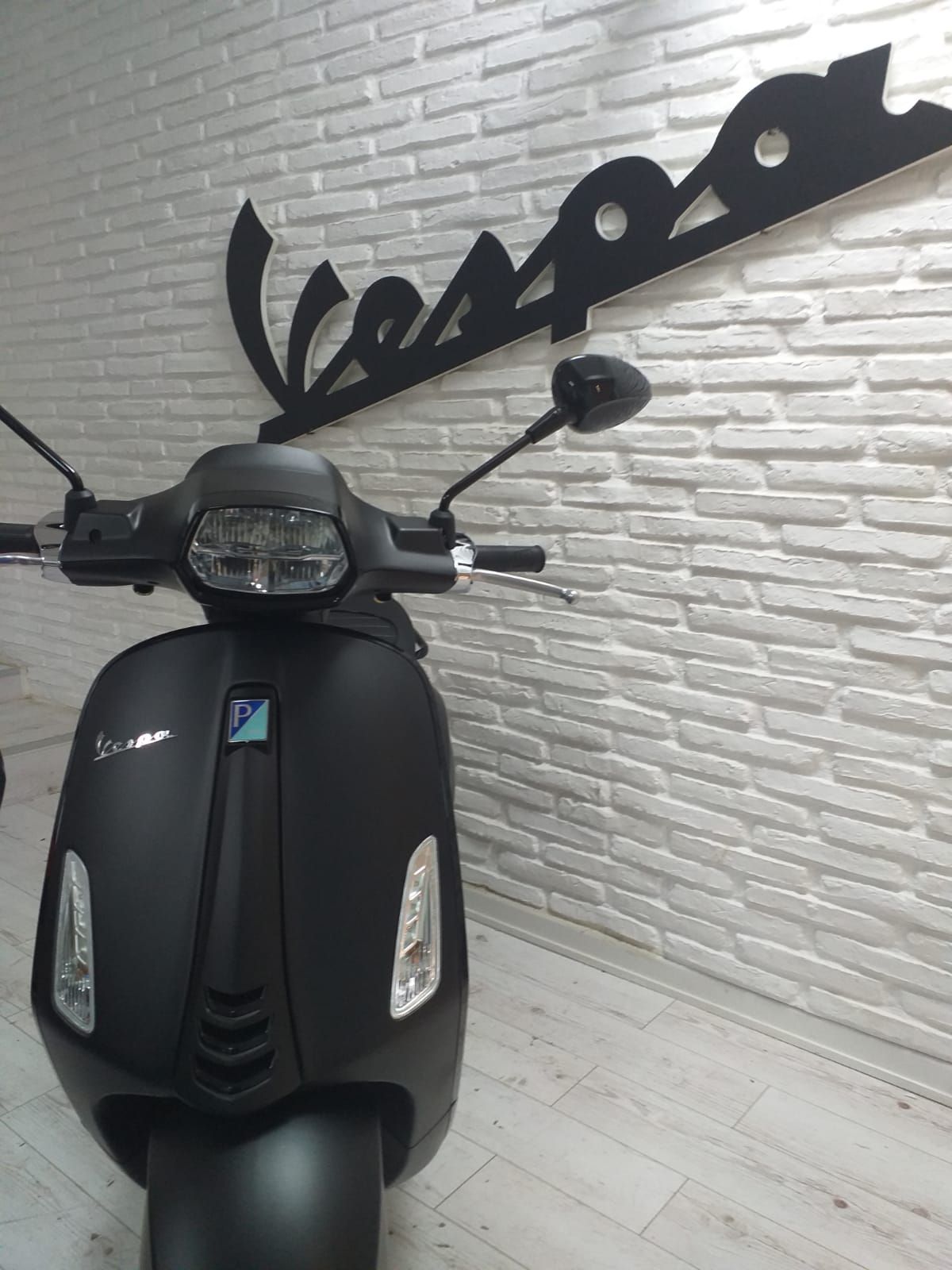 vespa scooter vespa notte