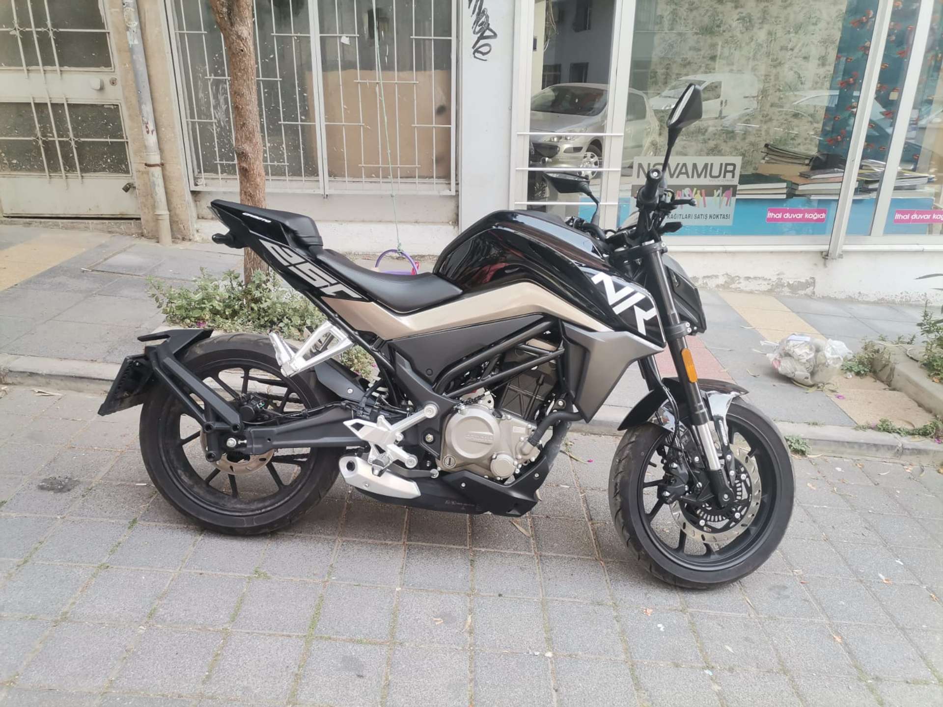 250NK 2022 MODEL KAPALI GARAJ MOTORU DÜŞÜK KM