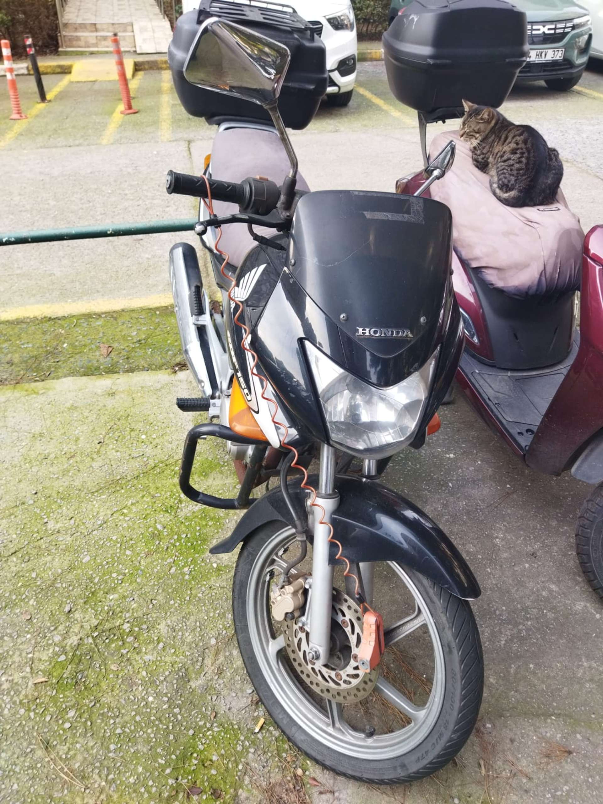 2007 Honda kurye motoru olarak kullanılmadı ,2027 yılına kadar muayenesi var