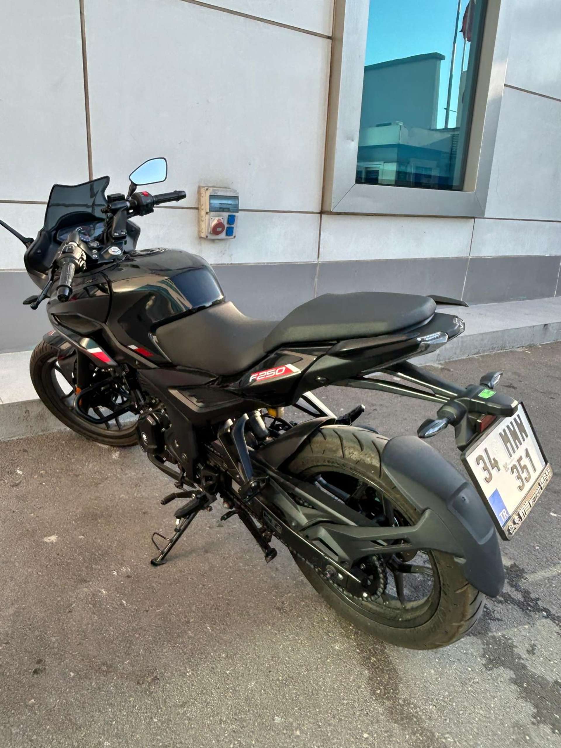 ilk sahibinden kazasız tertemiz yağmur suyu bile değmedi.