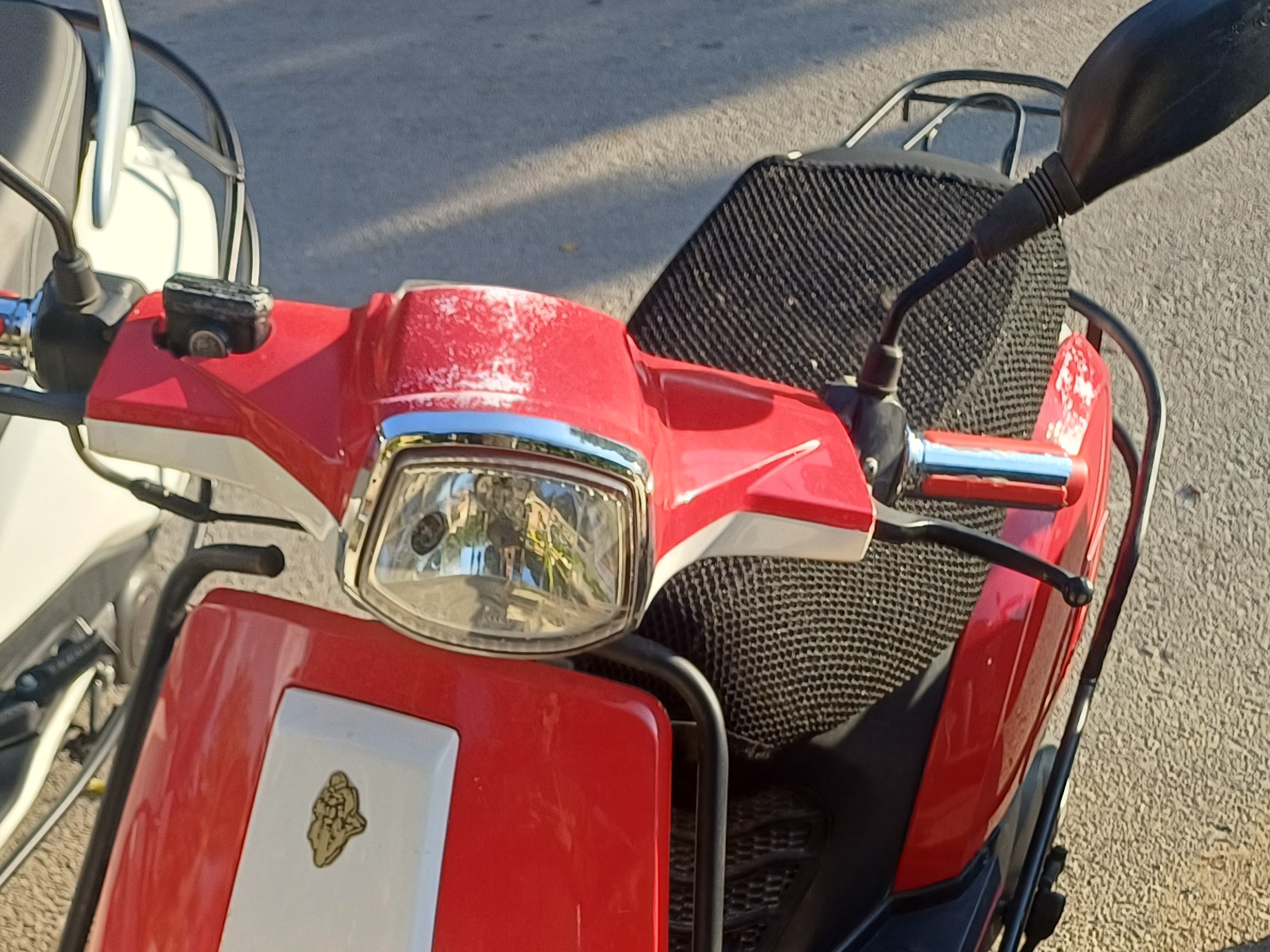 Az yakar dostta gider 